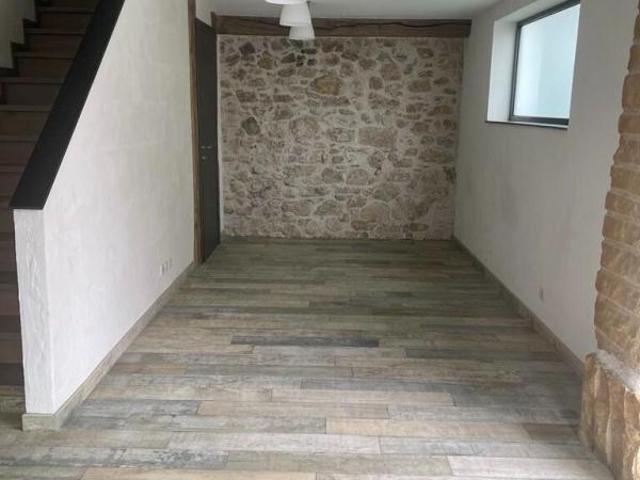 Maison de village T5 à louer à CROZET