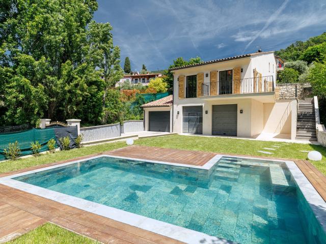 Maison 5 pièces 140 m²