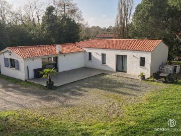 Maison à vendre à 85710, Vendée - Cuisine équipée