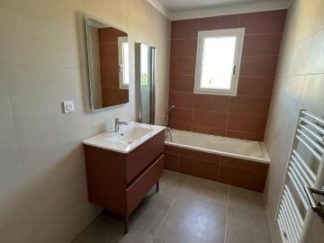 Maison 5 pièces, 118 m² à louer à Ollioules 83190