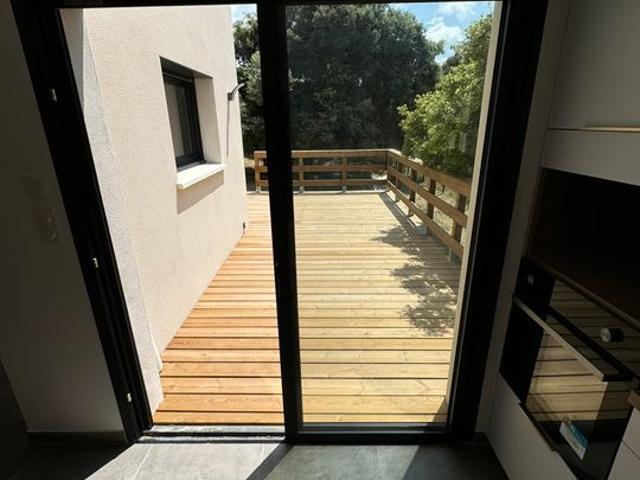 Maison 5 pièces, 118 m² à louer à Sussargues 34160