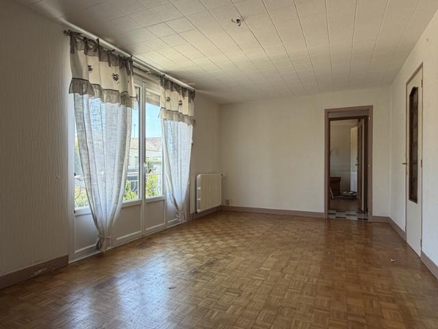 Maison 5 pièces 110 m2 sur sous sol total Aux Marais, proc