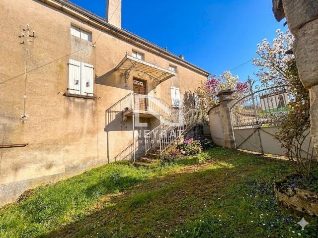 Maison 5 pièces 215 m²