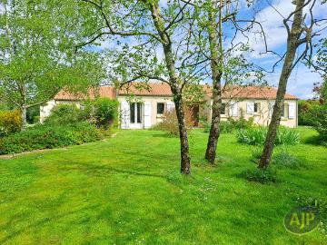 Maison à vendre à 85670, Vendée - Cave