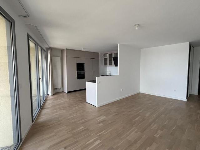Maison 5 pièces, 110 m² à louer à Bordeaux 33100