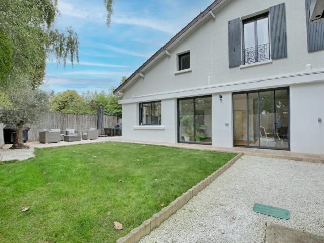 Maison 5 pièces 111 m²