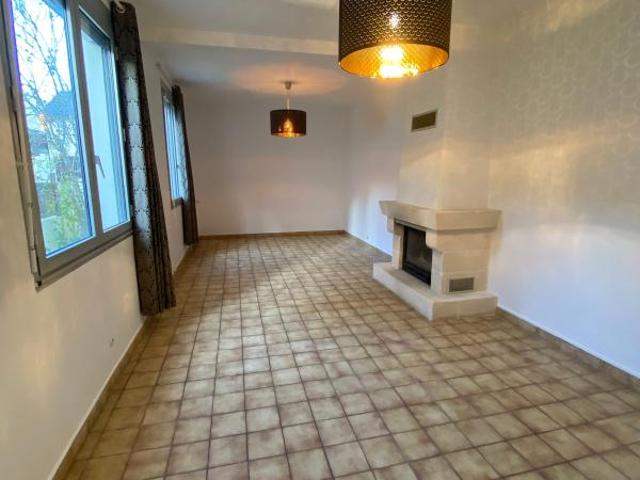 Maison 5 pièces, 111 m² à louer à Tours 37000