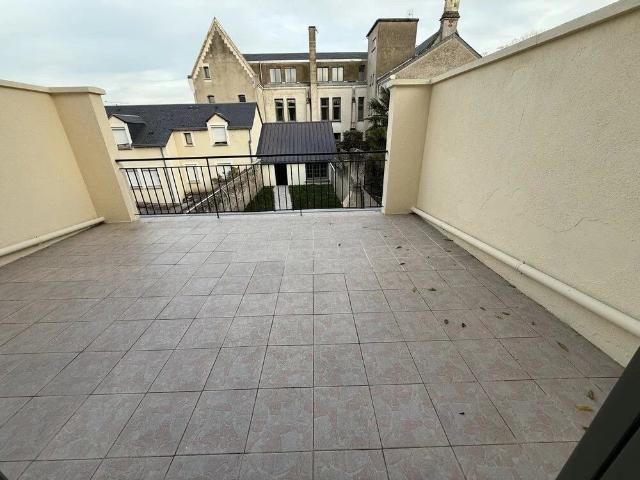 Maison 5 pièces, 112 m² à louer à Amboise 37400