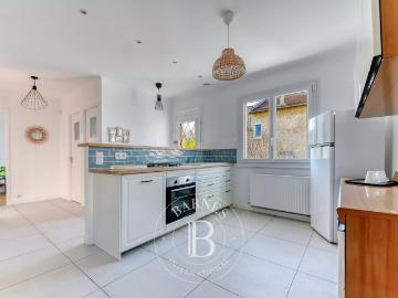 Maison 5 pièces, 112 m² à louer à Villeurbanne 69100
