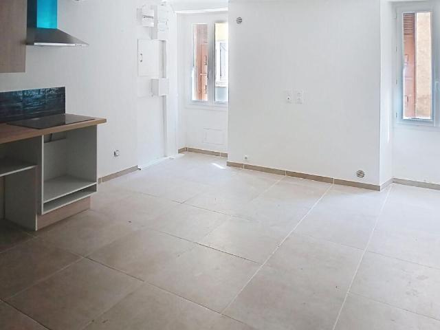 Maison 5 pièces, 124 m² à louer à Tavernes 83670