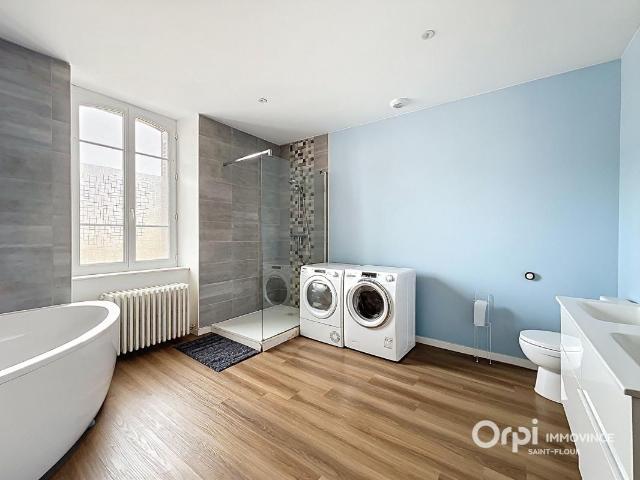 Maison 5 pièces, 125 m² à louer à Paulhac 15430