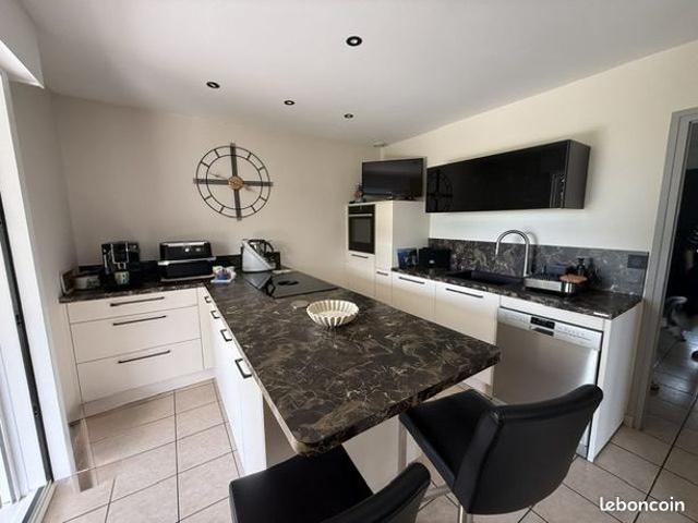 Maison 5 pièces 120 m²