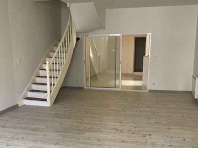 Maison 5 pièces, 122 m² à louer à Monségur 33580