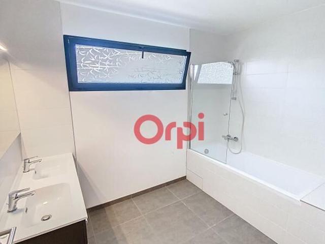 Maison 5 pièces, 122 m² à louer à Beaumont 74160
