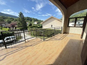 Maison 5 pièces, 122 m² à louer à Vif 38450