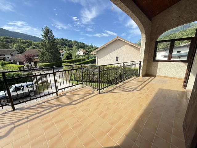 Maison 5 pièces, 122 m² à louer à Vif 38450