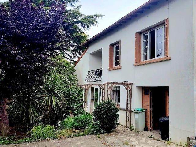 Maison 5 pièces, 122 m² à louer à Villeneuve sur Lot 47300