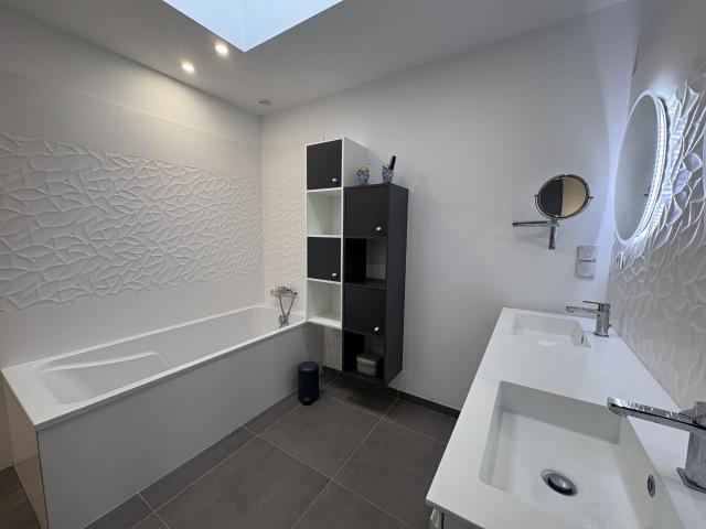 Maison 5 pièces, 123 m² à louer à Le Mans 72100