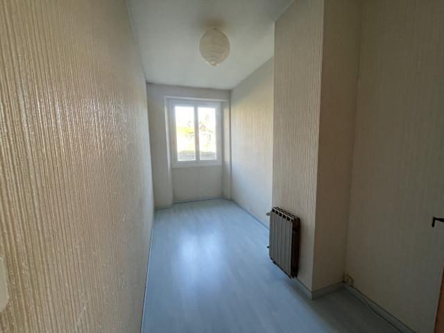 Maison 5 pièces, 134 m² à louer à Rieupeyroux 12240