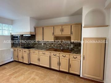 Maison 5 pièces, 134 m² à louer à Suze la Rousse 26790