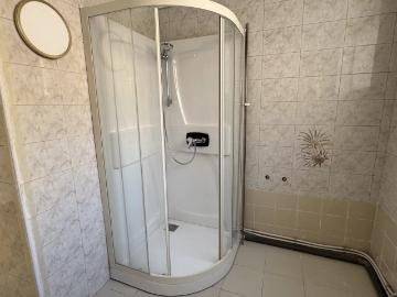 Maison 5 pièces, 135 m² à louer à Nice 06300