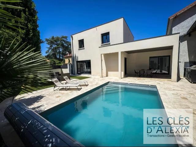 Maison 5 pièces 136 m²