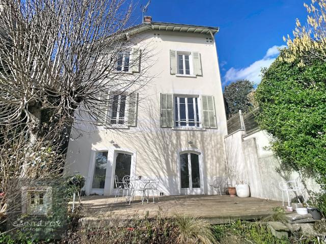 Maison 5 pièces 136 m²