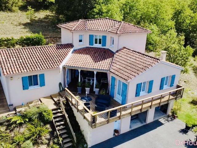 Maison 5 pièces 134 m²