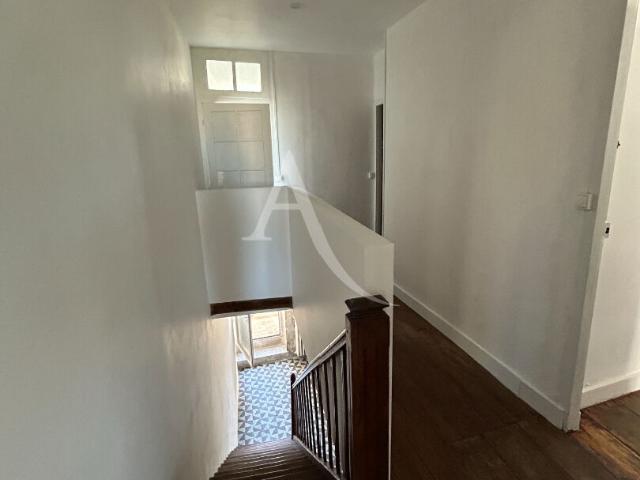Maison 5 pièces, 136 m² à louer à Saint Genis de Saintonge 17240