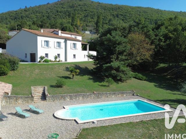 Maison 5 pièces 137 m²