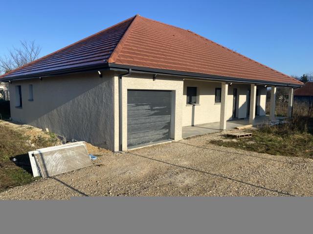 Maison 5 pièces, 137 m² à louer à Chimilin 38490