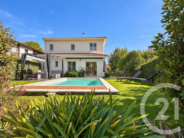 Maison 5 pièces 138 m²