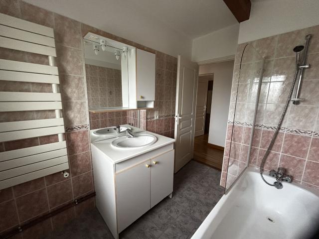 Maison 5 pièces, 138 m² à louer à Itxassou 64250