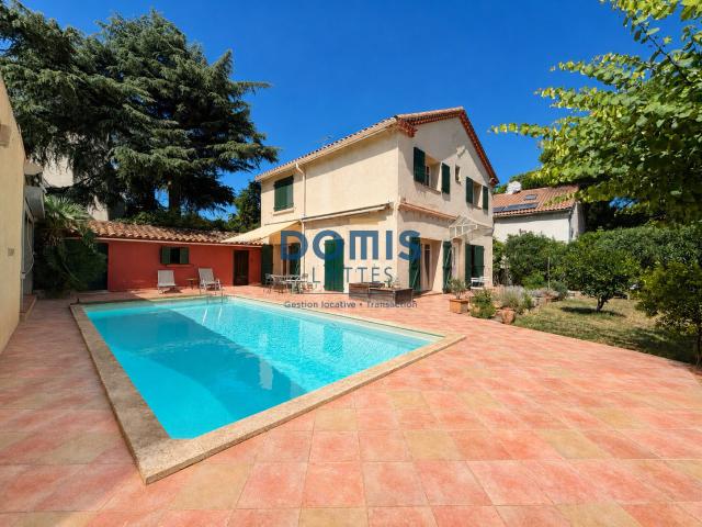 Maison 5 pièces 130 m²