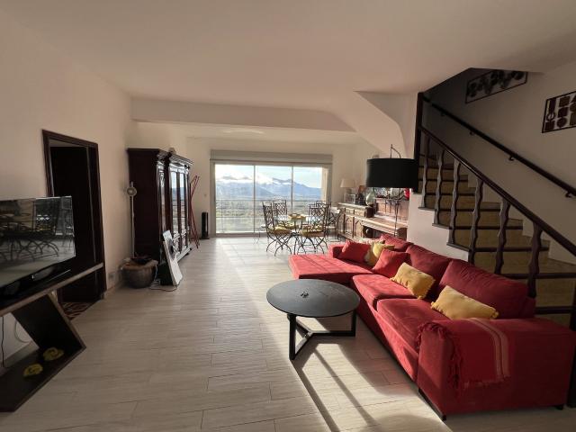 Maison 5 pièces 130 m²