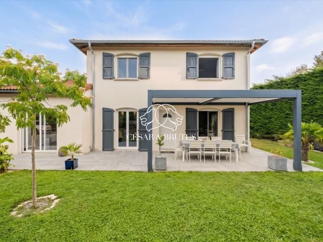 Maison 5 pièces 130 m²