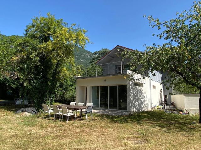 Maison 5 pièces 130 m²