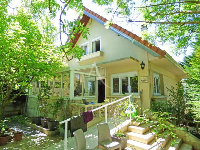 Maison 5 pièces 130 m²