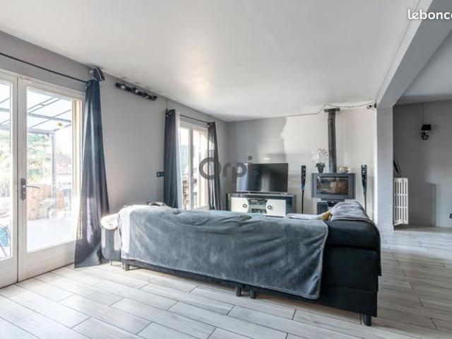 Maison 5 pièces 130 m²