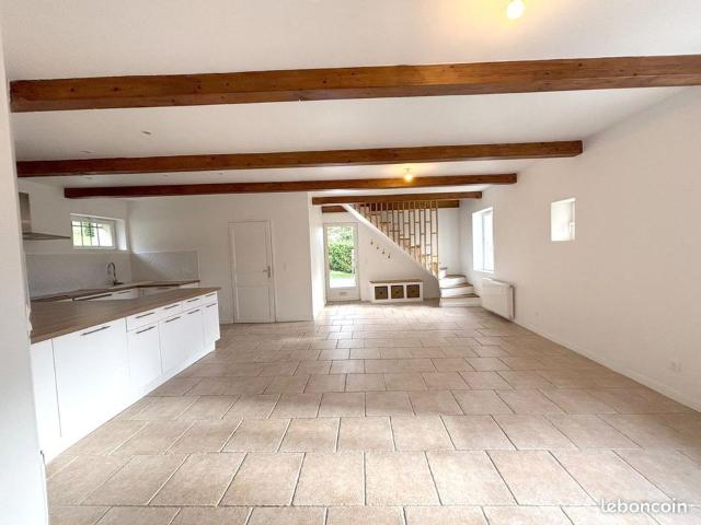Maison 5 pièces, 130 m² à louer à Meylan 38240