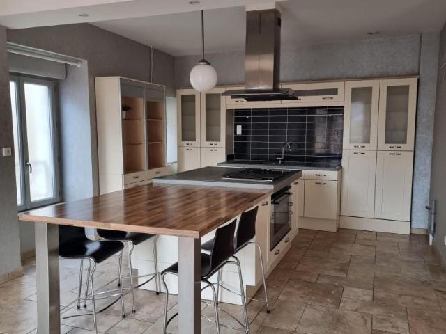 Maison 5 pièces, 130 m² à louer à Montluçon 03100