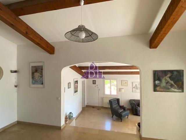 Maison 5 pièces, 130 m² à louer à Hyères 83400