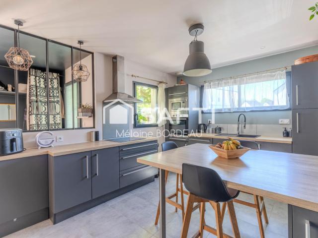 Maison 5 pièces, 130 m² à louer à Saint Avé 56890