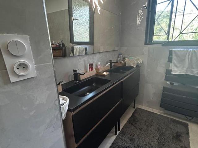 Maison 5 pièces, 131 m² à louer à Istres 13800