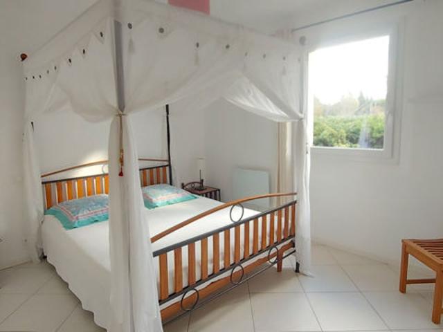 Maison 5 pièces 132.81 m² Simiane Collongue