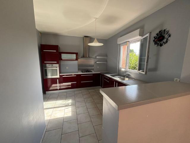 Maison 5 pièces, 133 m² à louer à Montfaucon 30150