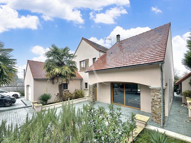 Maison 5 pièces 144 m²