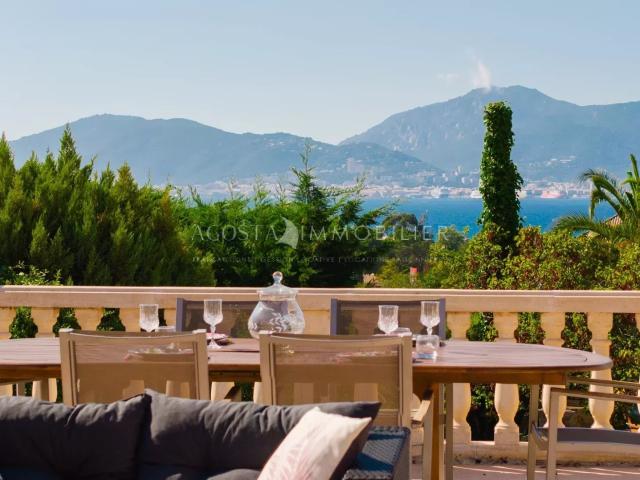 Maison 5 pièces 144 m²