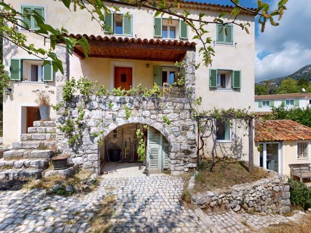 Maison 5 pièces 144 m²