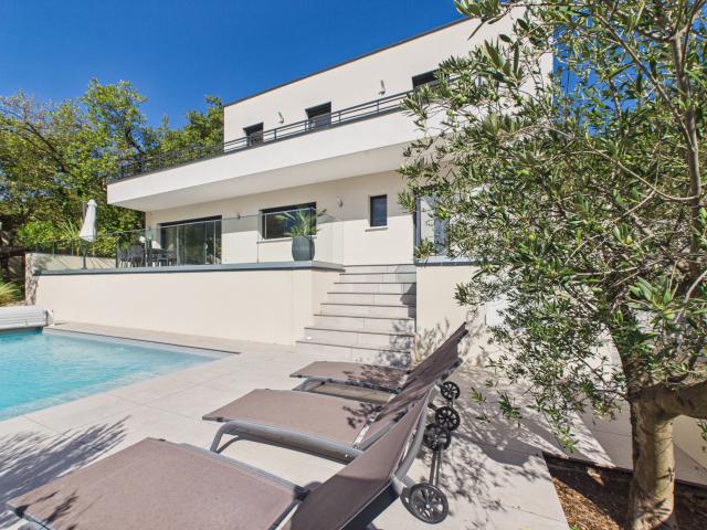 Maison 5 pièces 144 m²